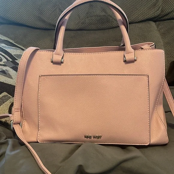Light pink Nine West pocket book. - Picture 2 of 9